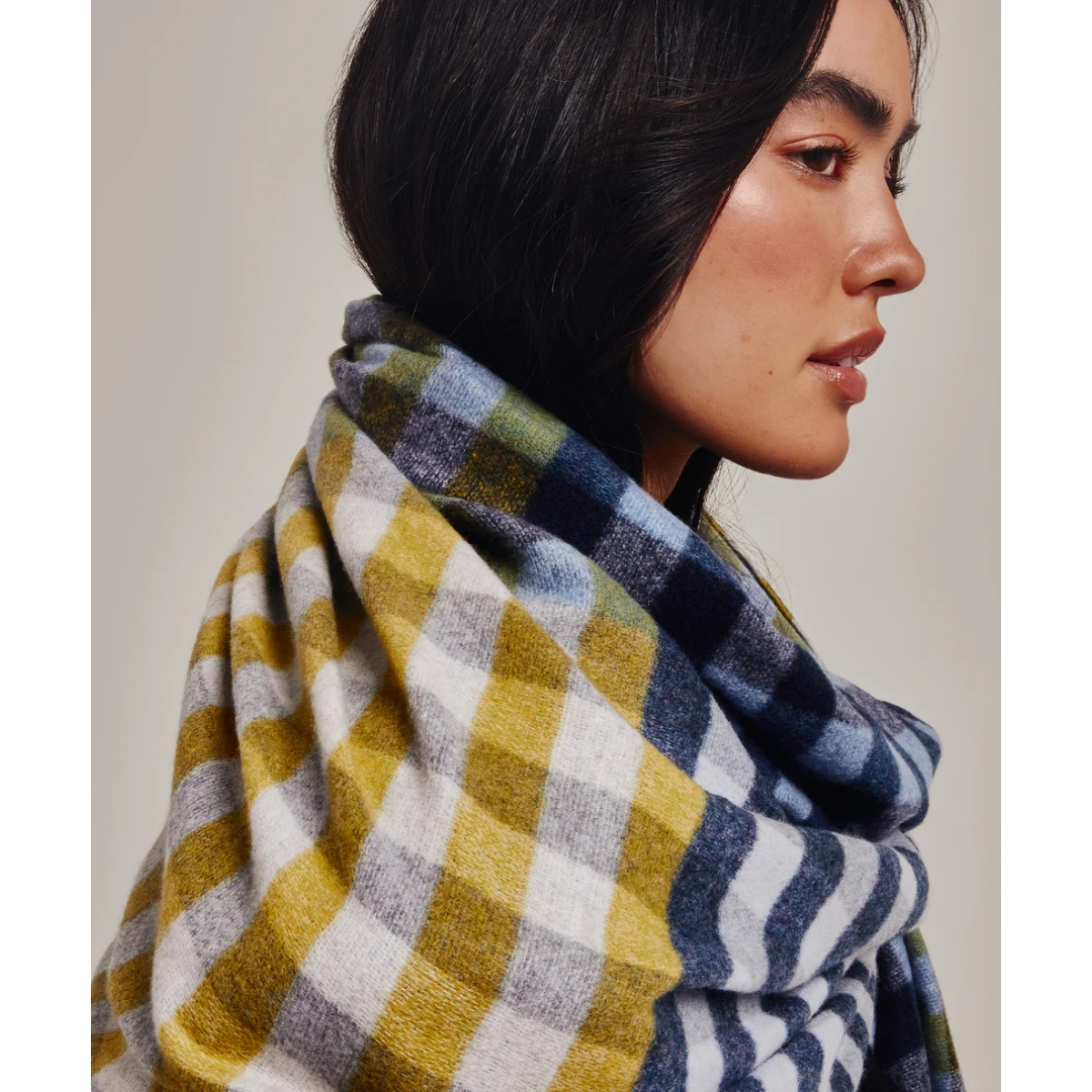 🏆Oprah’s Favorite Things 2025 🏆 Echo Quarter Check Wrap - This Winter’s Best-Selling Cozy Wrap