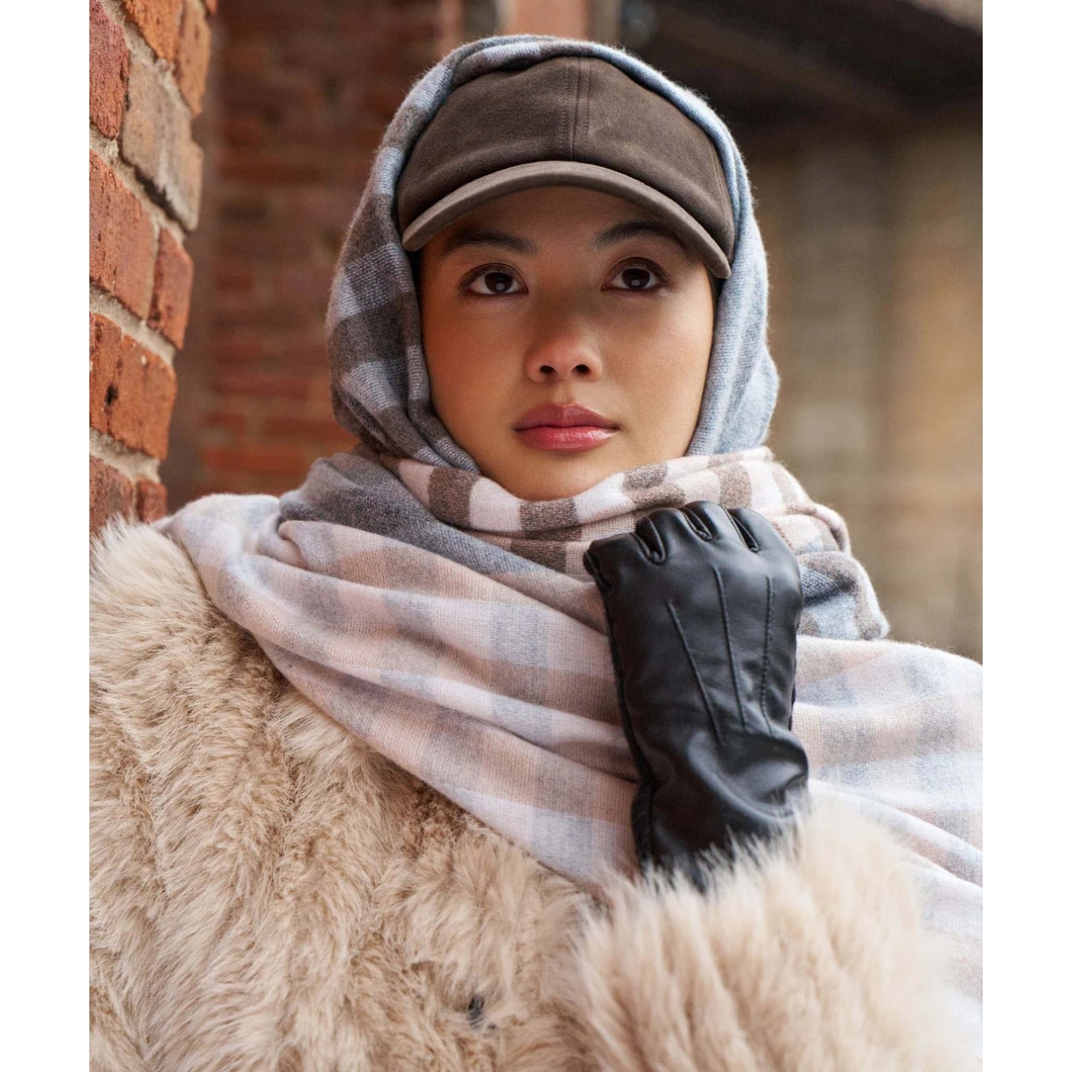 🏆Oprah’s Favorite Things 2025 🏆 Echo Quarter Check Wrap - This Winter’s Best-Selling Cozy Wrap