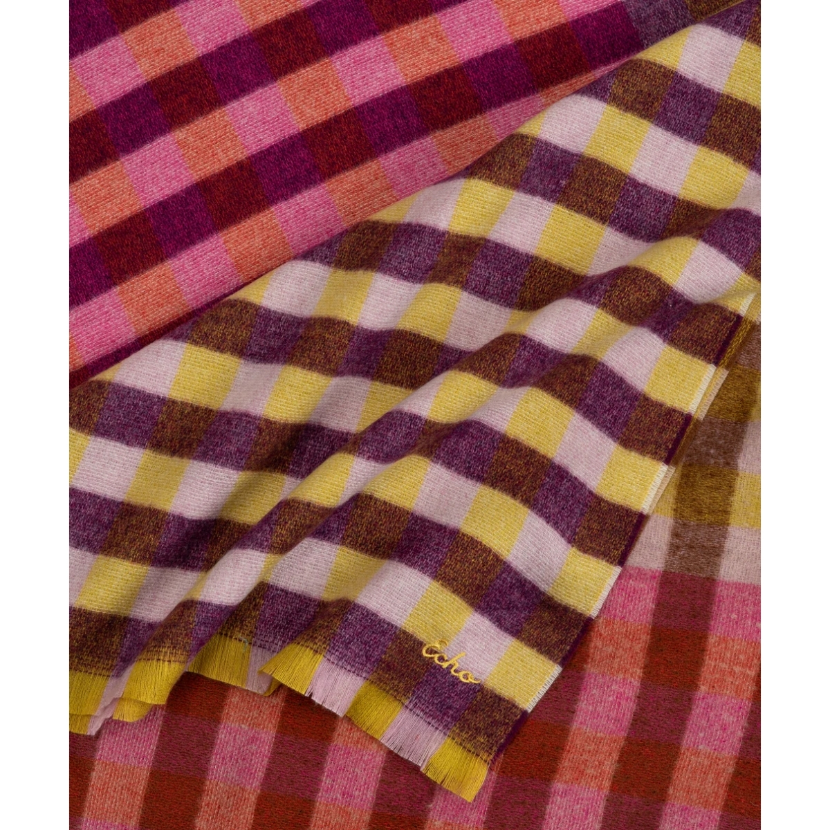 🏆Oprah’s Favorite Things 2025 🏆 Echo Quarter Check Wrap - This Winter’s Best-Selling Cozy Wrap