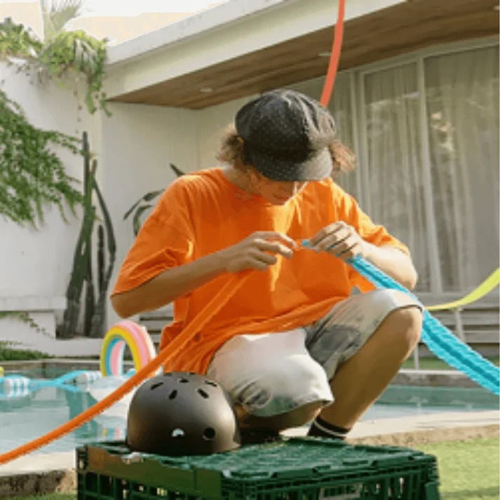 🦖DinoSwift Set – Soar with the Anti-Gravity Dinosaur Car🧸