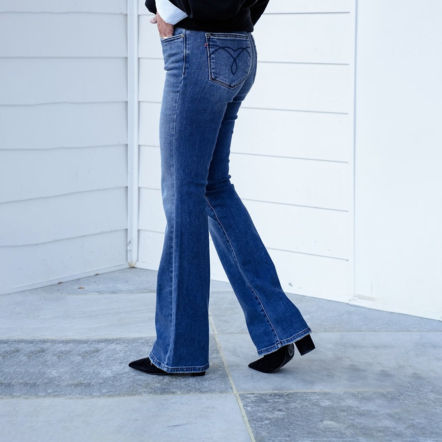 Mid Rise Thermal Bootcut Jeans 🔥
